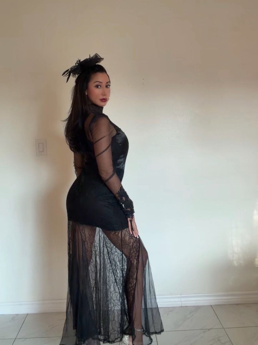 Gothic Queen Halloween Costume - Picture 3 of 6